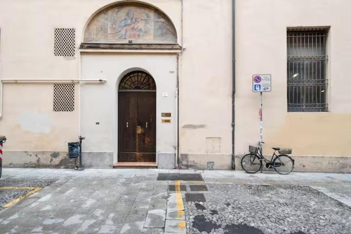 博洛尼亚Pratello Elegante E Raffinata Mansarda公寓 外观 照片